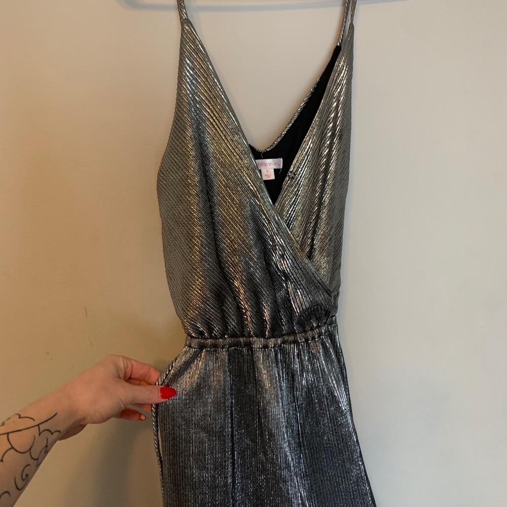 Silver body suit 🤍🖤